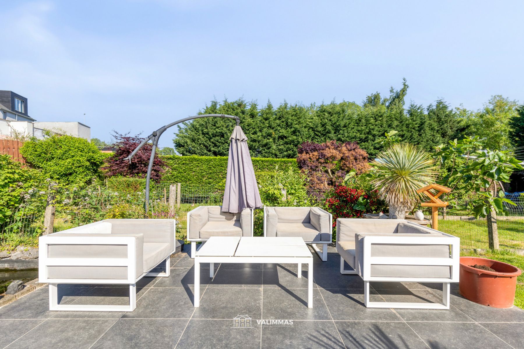Een verzorgde, instapklare rijwoning met garage & mooie tuin foto 13