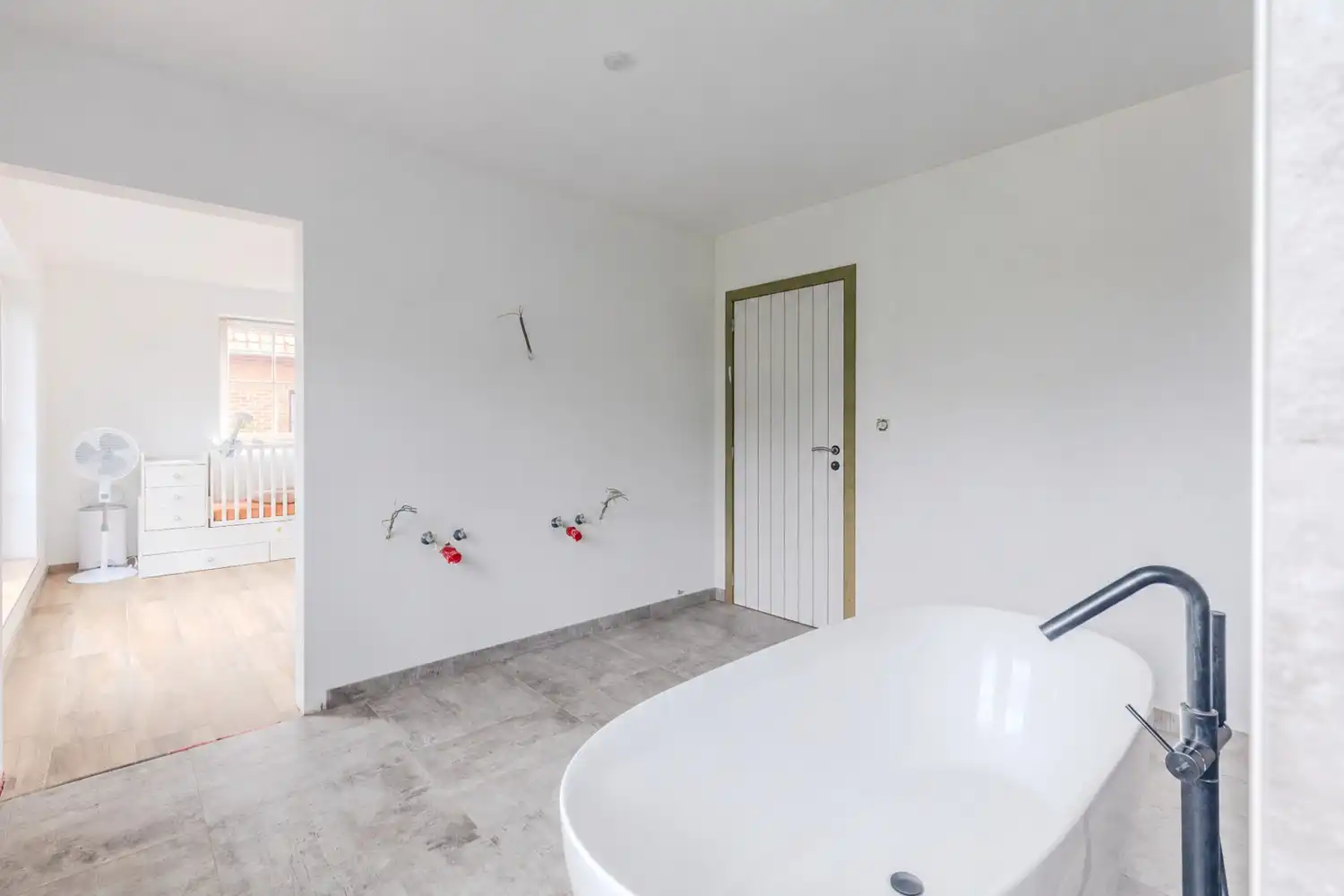 Ruime woning  op een perceel van 7a62ca met 5 slaapkamers en 2 badkamers in Stokkem foto 30