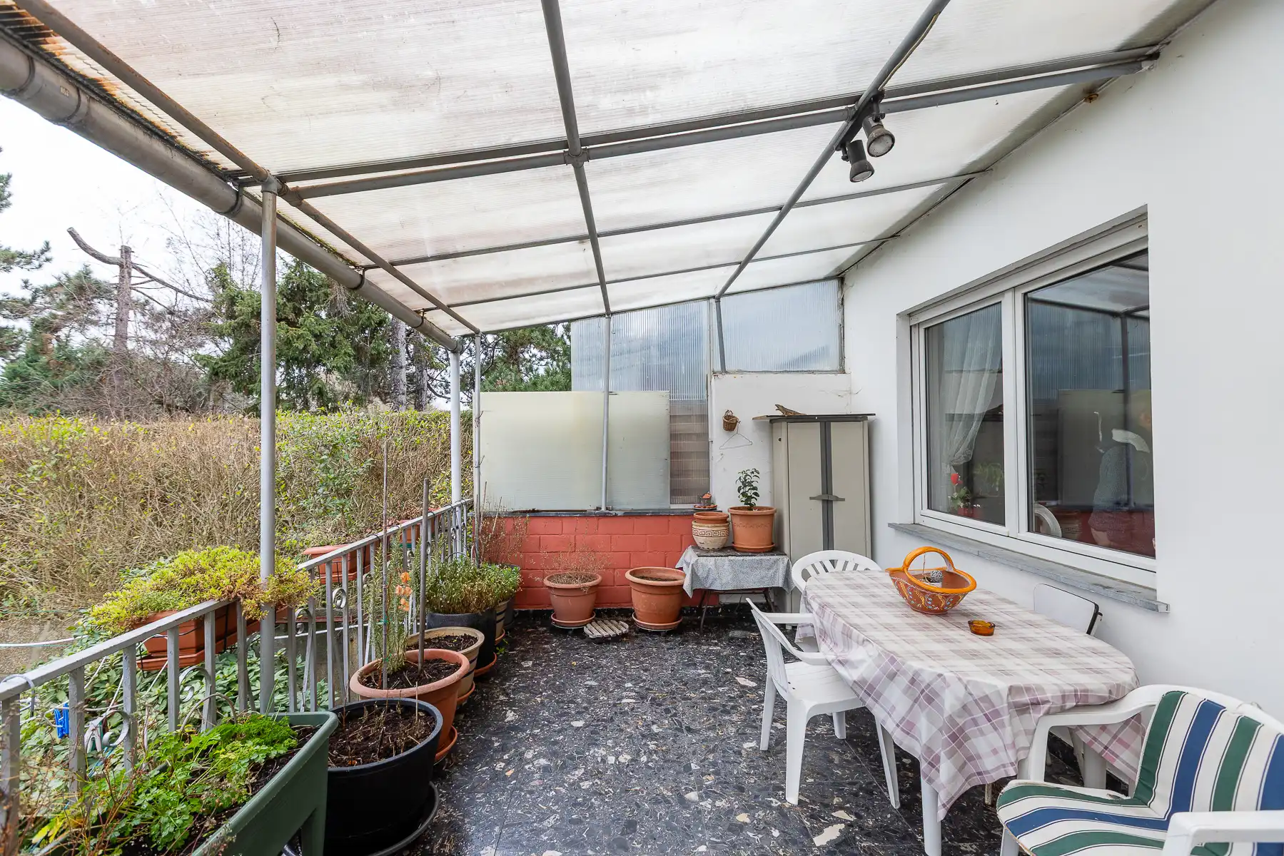 Gezinswoning met tuin, terras en garage foto 20