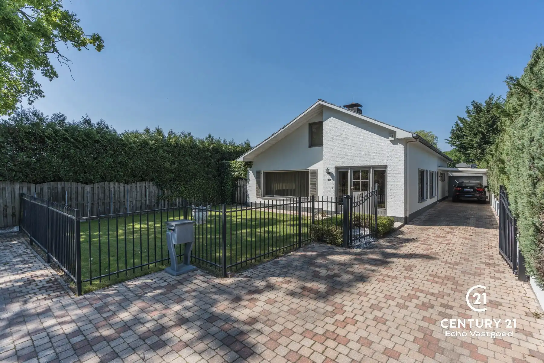 Gerenoveerde vrijstaande villa met verwarmd zwembad foto 15