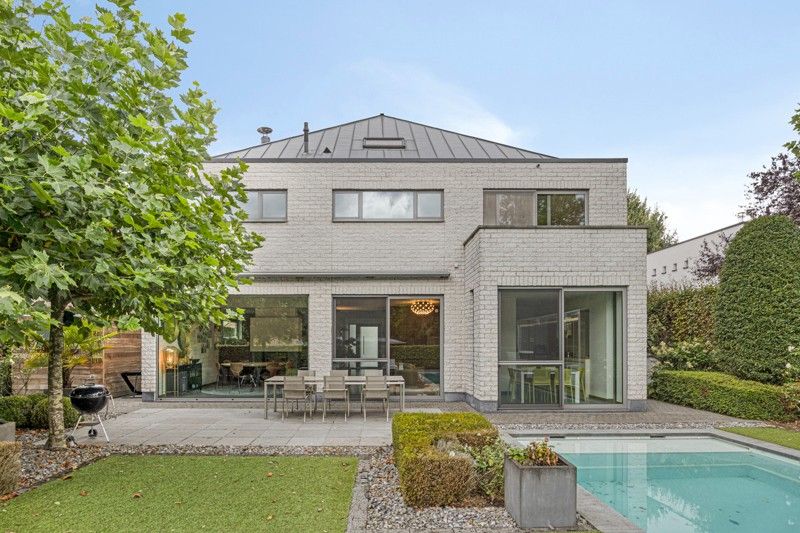 Exclusieve villa met zwembad in rustige wijk nabij het centrum van Beveren foto 27