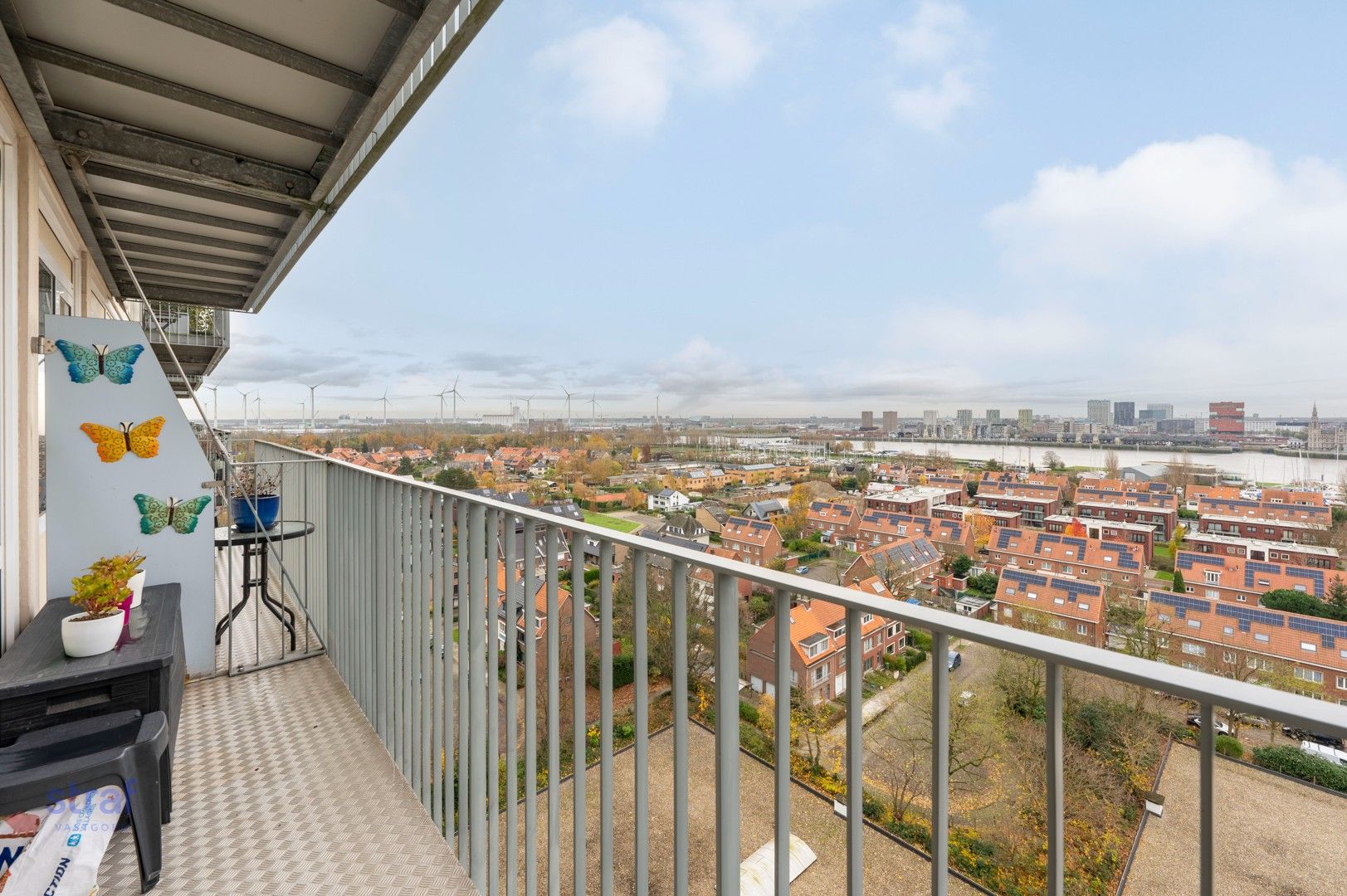 2-slaapkamer appartement met prachtig uitzicht op de stad foto 6