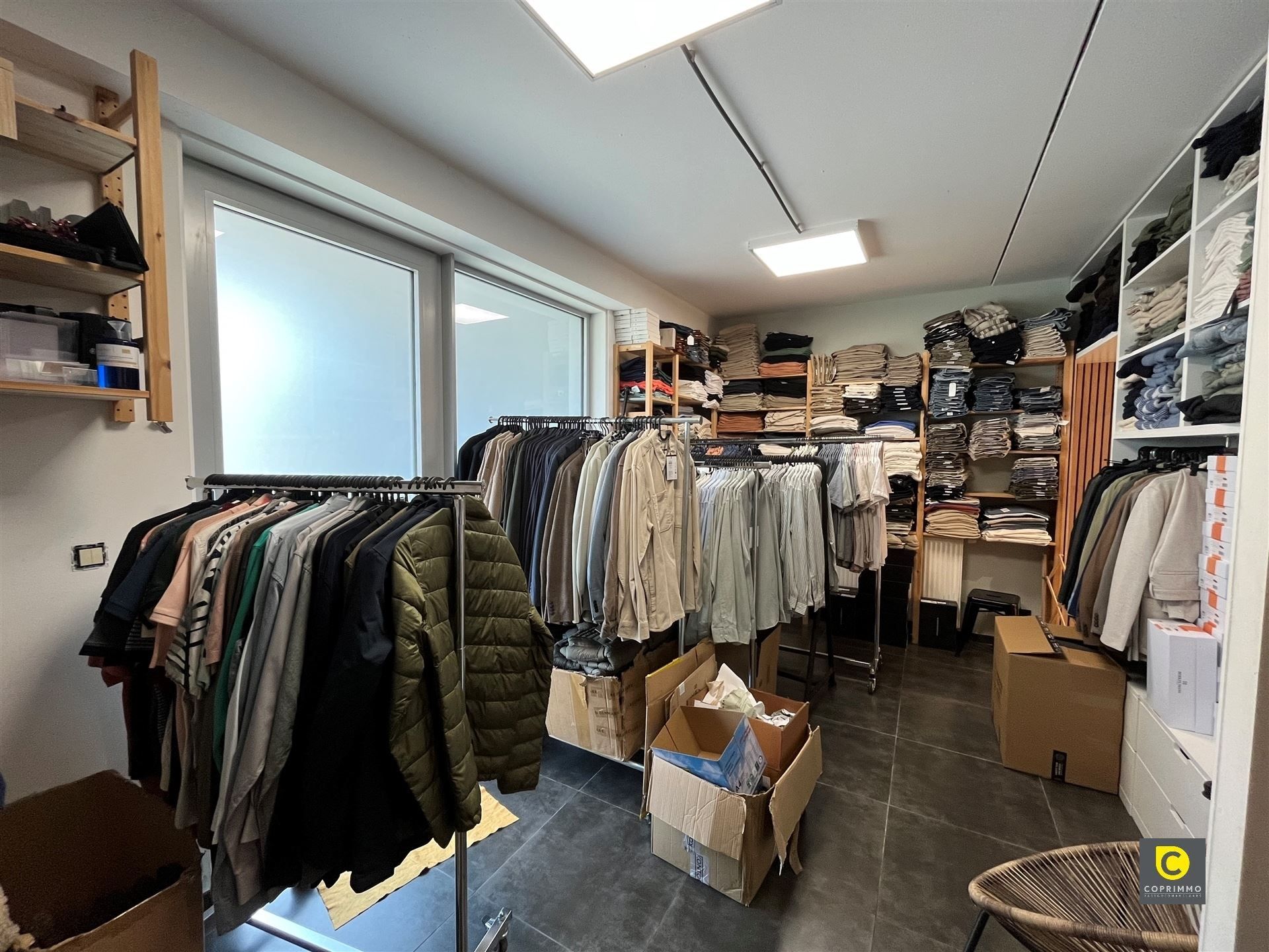 Centraal handelspand op hoekligging foto 6