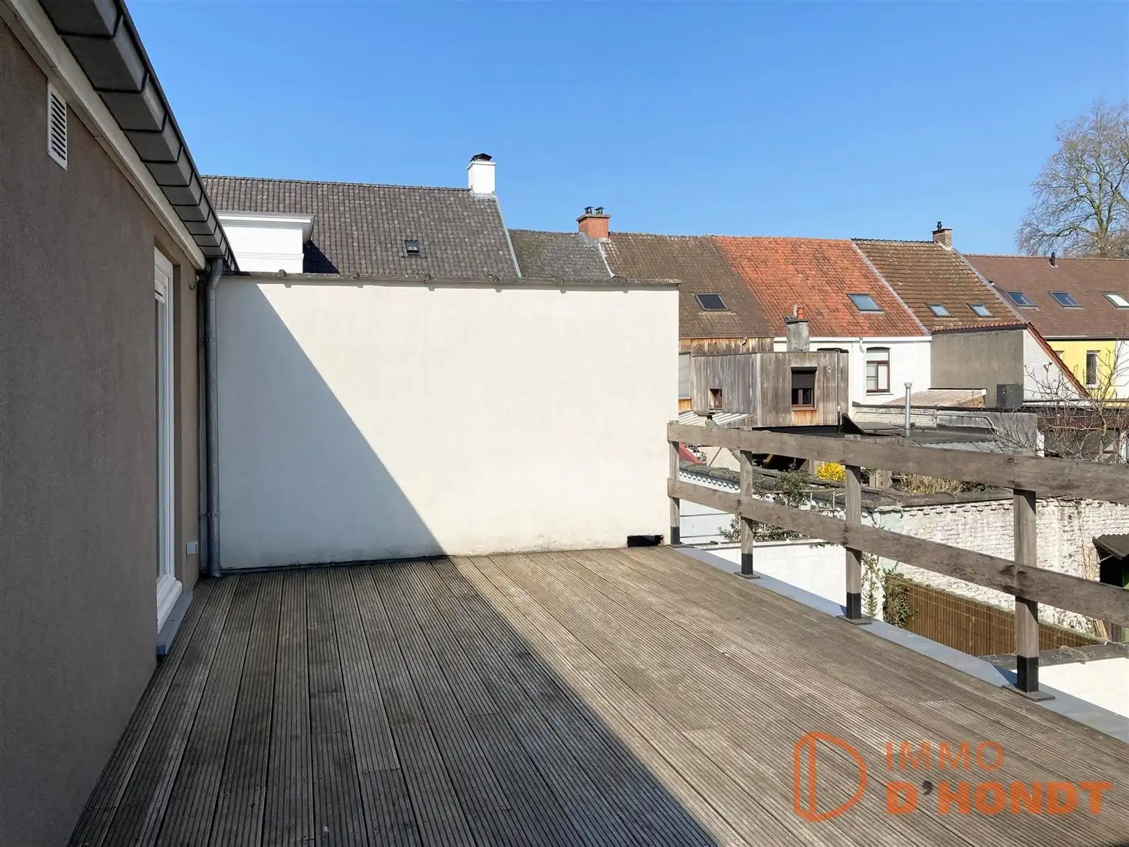 Stadswoning met tuin, terras en garage foto 19