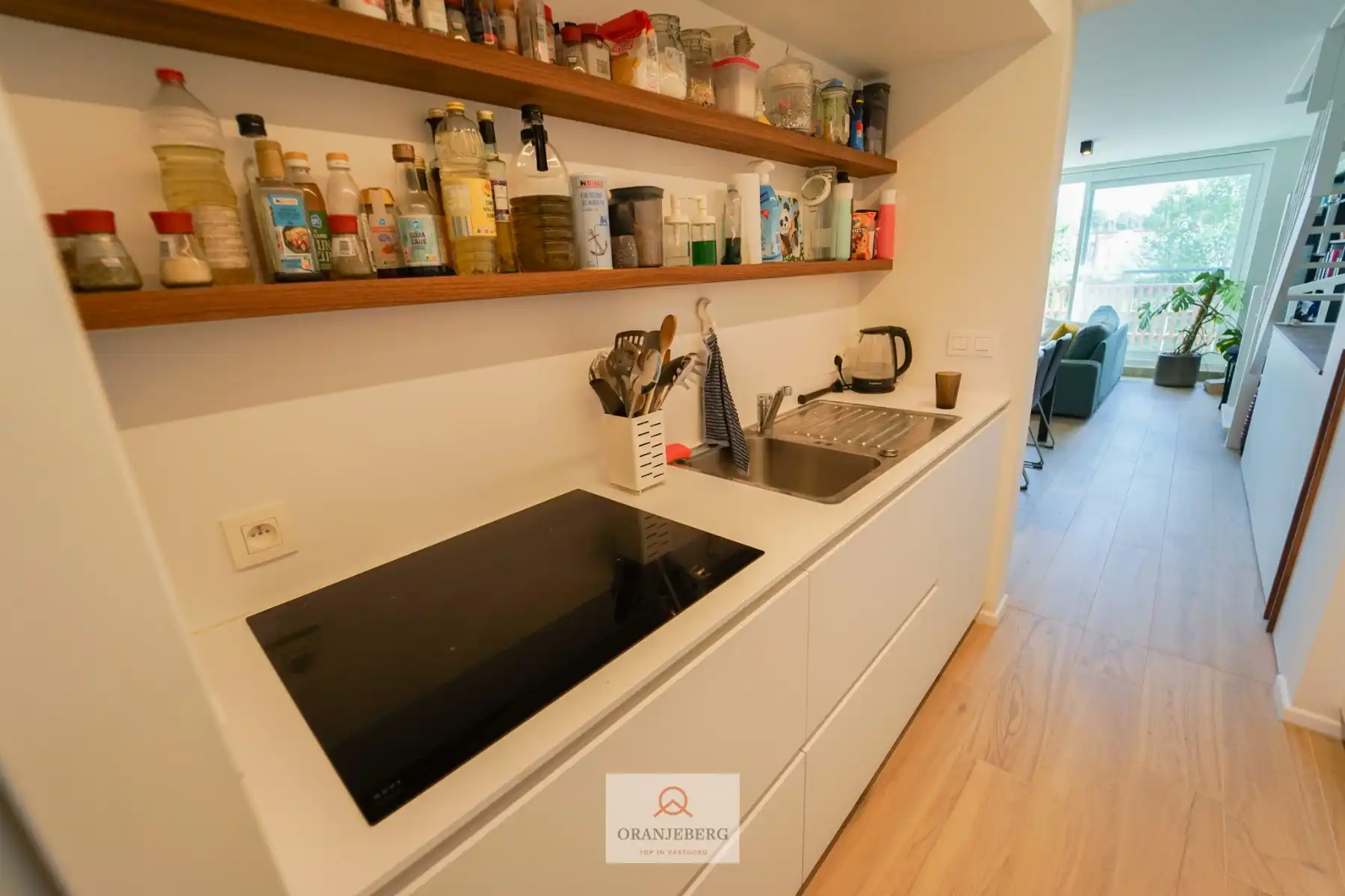 Instapklaar gerenoveerd duplex-app nabij Sint-Pietersstation! foto 10