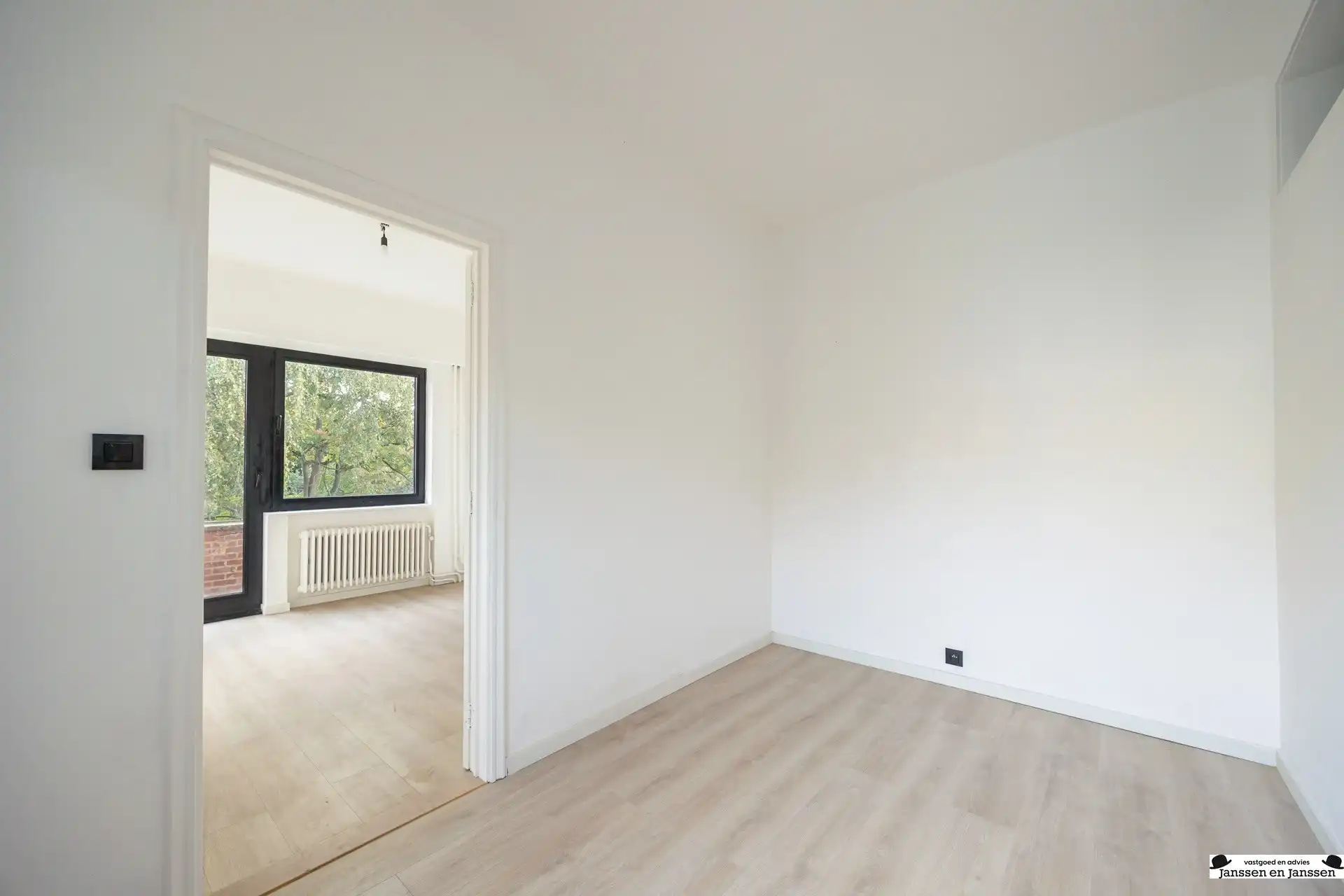 Lichtrijk appartement met 2 slaapkamers en terras foto 8