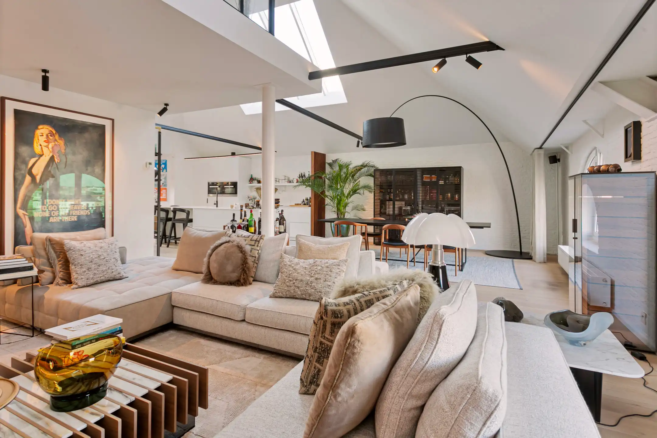 ANTWERPEN EILANDJE - Riante loft met zicht op de jachthaven foto 3