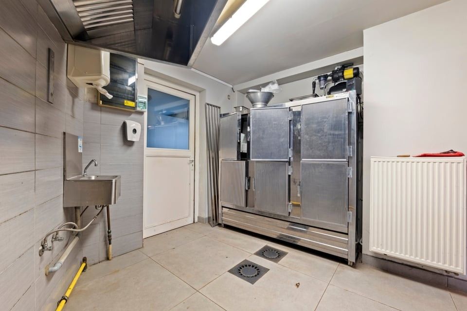 RUIM HANDELSPAND MET WOONST OP TOPLOCATIE IN ZOUTLEEUW foto 6