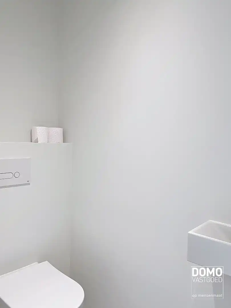 Penthouse met twee slaapkamers, ruim terras en autostandplaats te Kermt foto 12