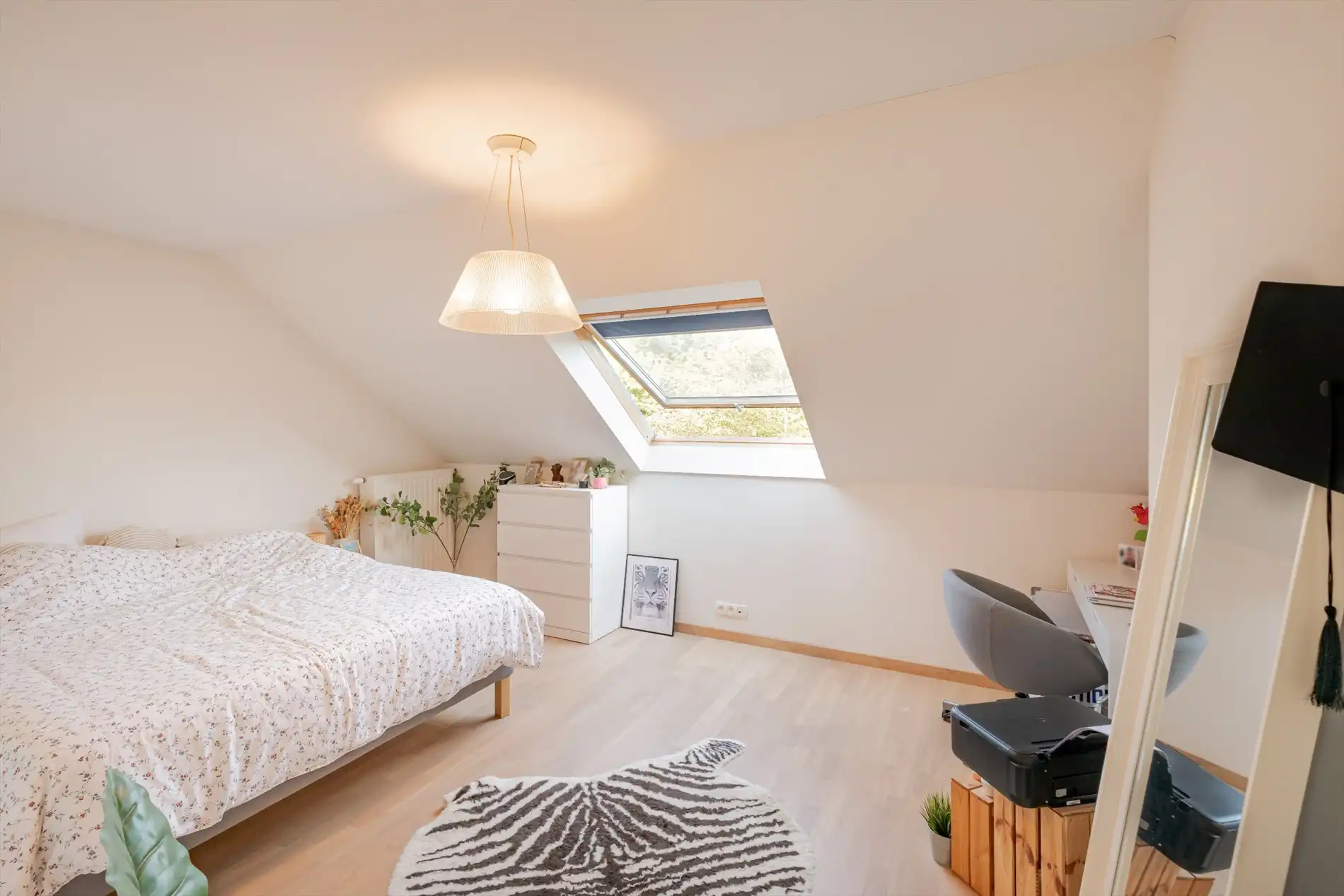 Moderne duplex met 4 kamers, staanplaats en ruim terras foto 8
