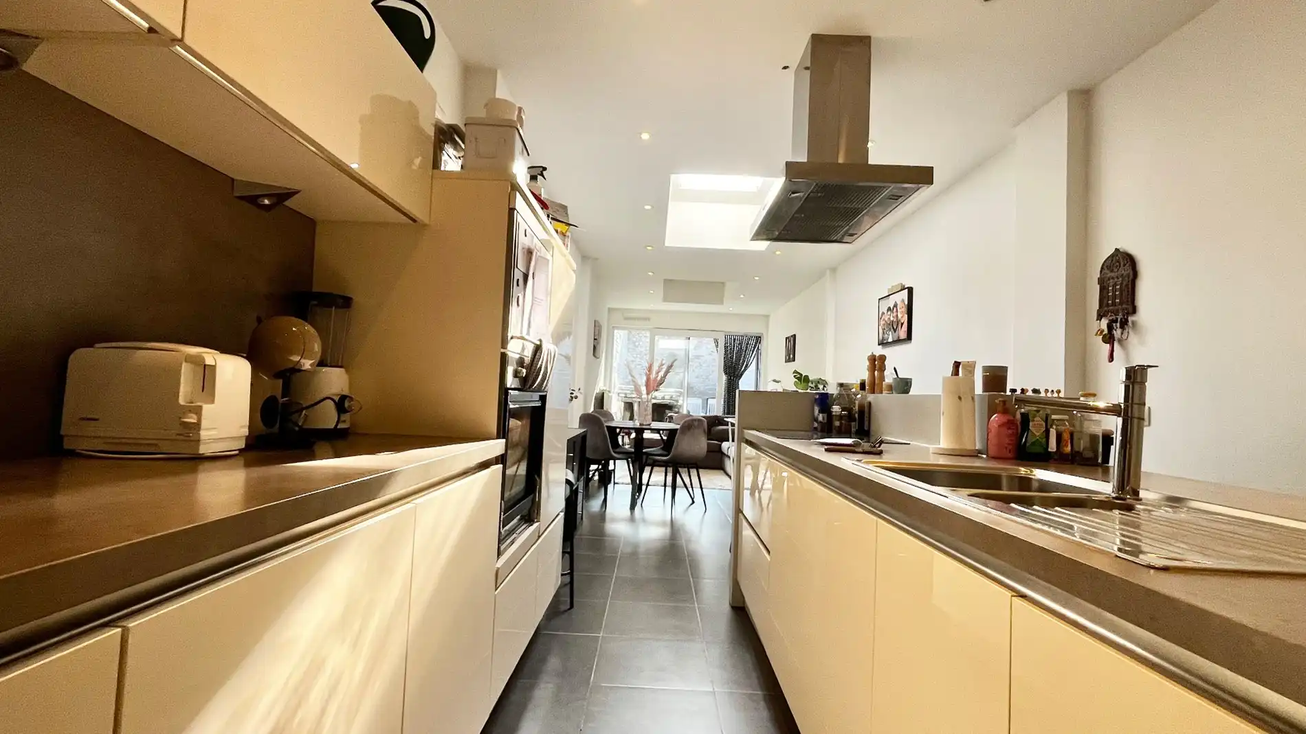 Ruime woning met 3 kamers, kelder en een stadstuin foto 2