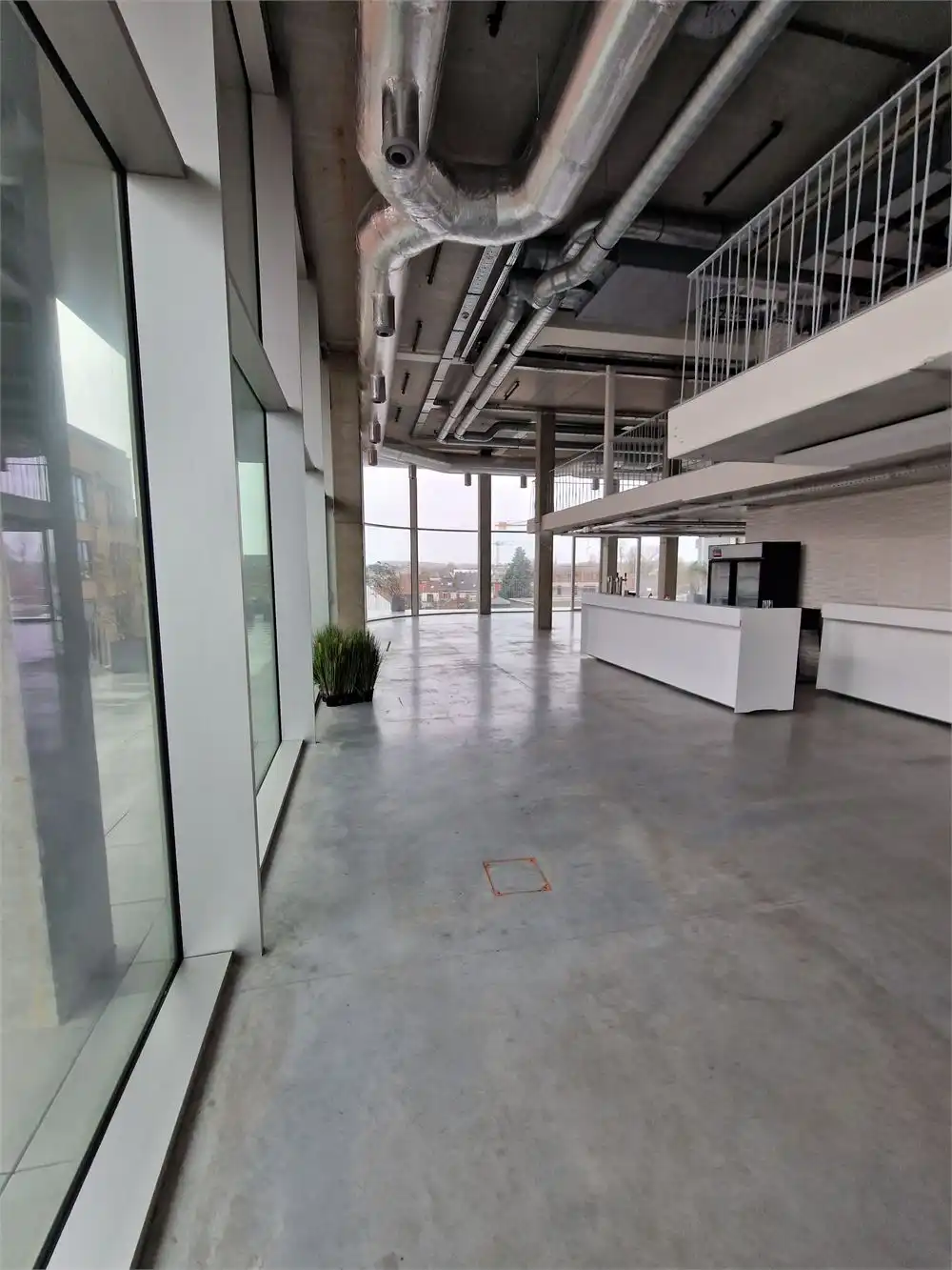 RECENTE COMMERCIËLE UNITS NABIJ ALBERT HEIJN foto 5