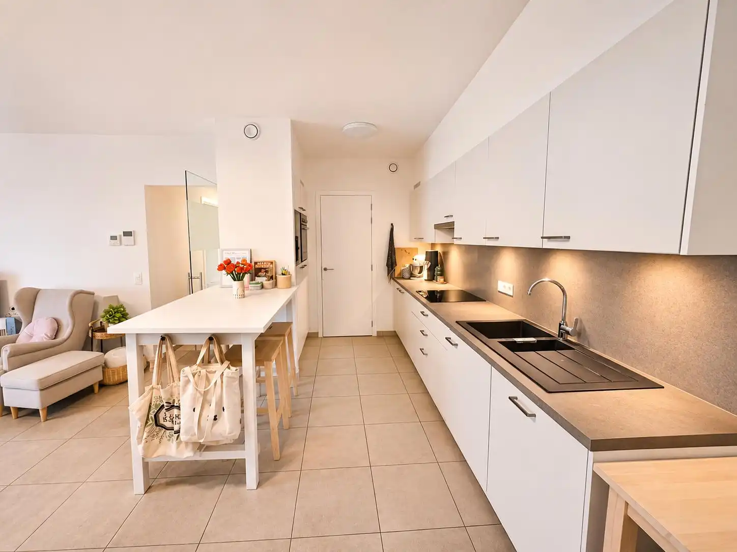 Ruim en energiezuinig appartement met  terras te Aalter! foto 5