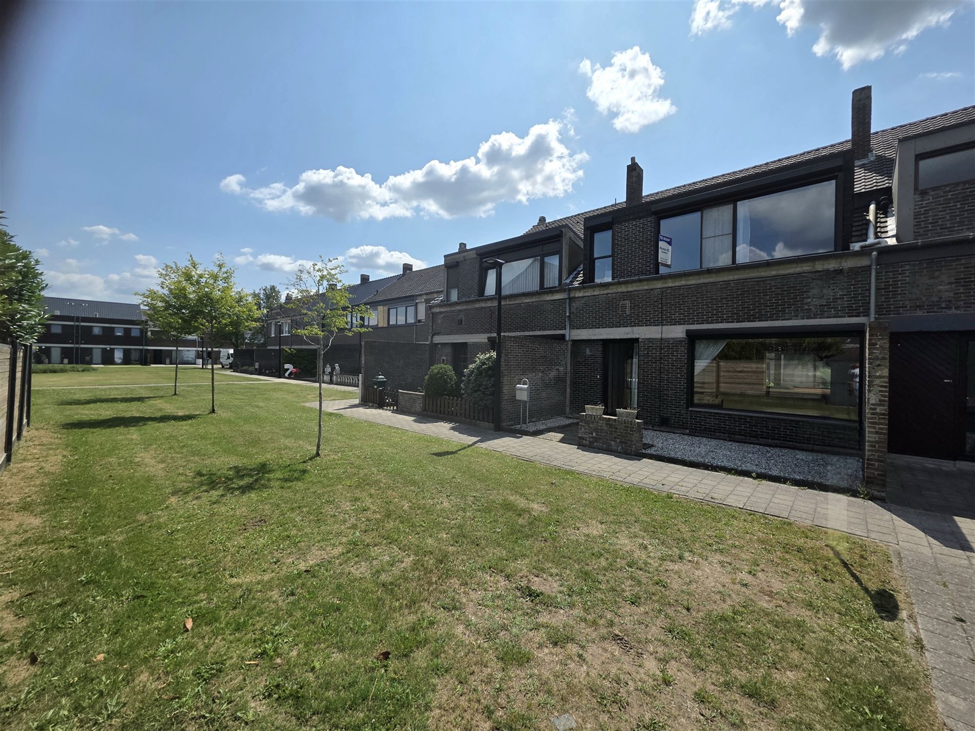 Knappe gezinswoning met 4 à 5 slpks, garage en tuin foto 32