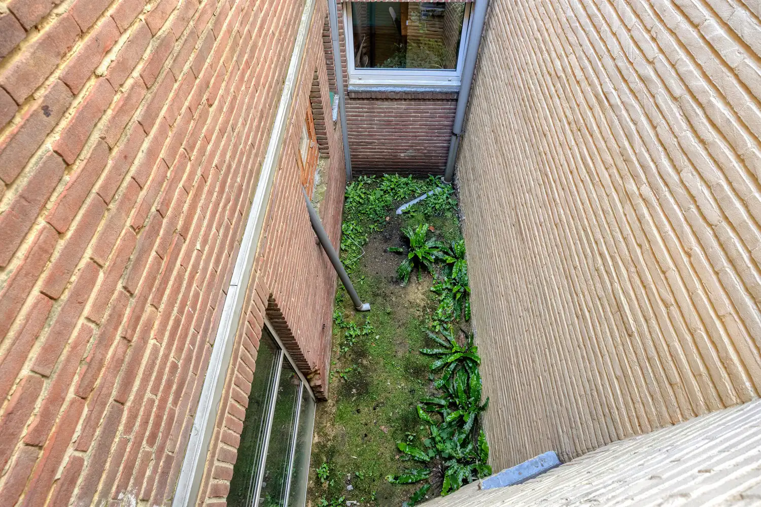 Karaktervol interbellum kantoorgebouw in de gegeerde Expowijk te Antwerpen! foto 28
