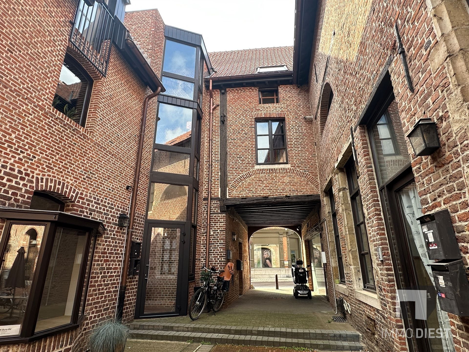 Knap appartement met 2 slpks - centrum Diest foto 3