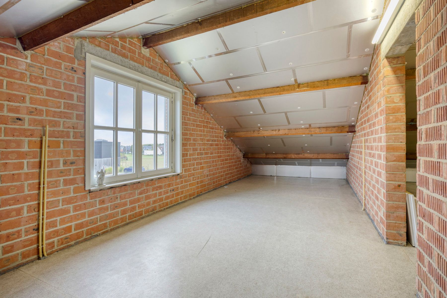Exclusieve villa met grote loodsen combineer werken en wonen foto 25