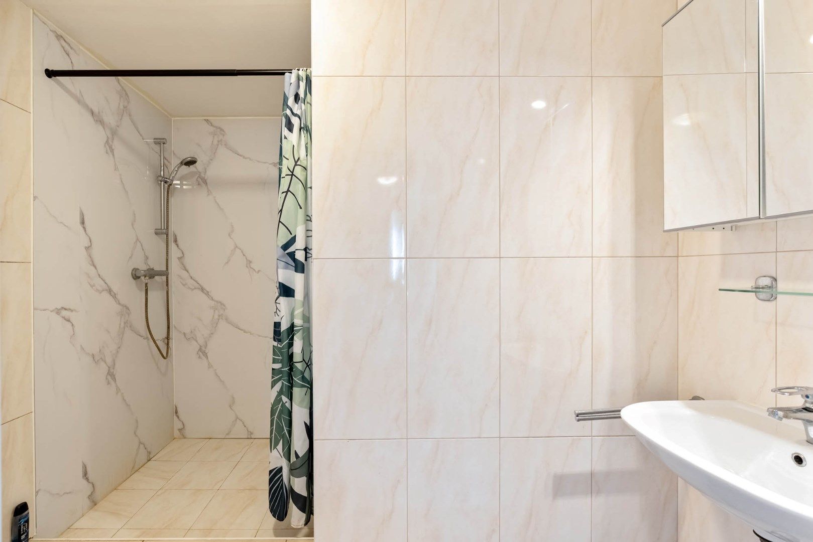 Gelijkvloersappartement met 1 slaapkamer en twee standplaatsen te Riemst, Vlijtingen foto 18