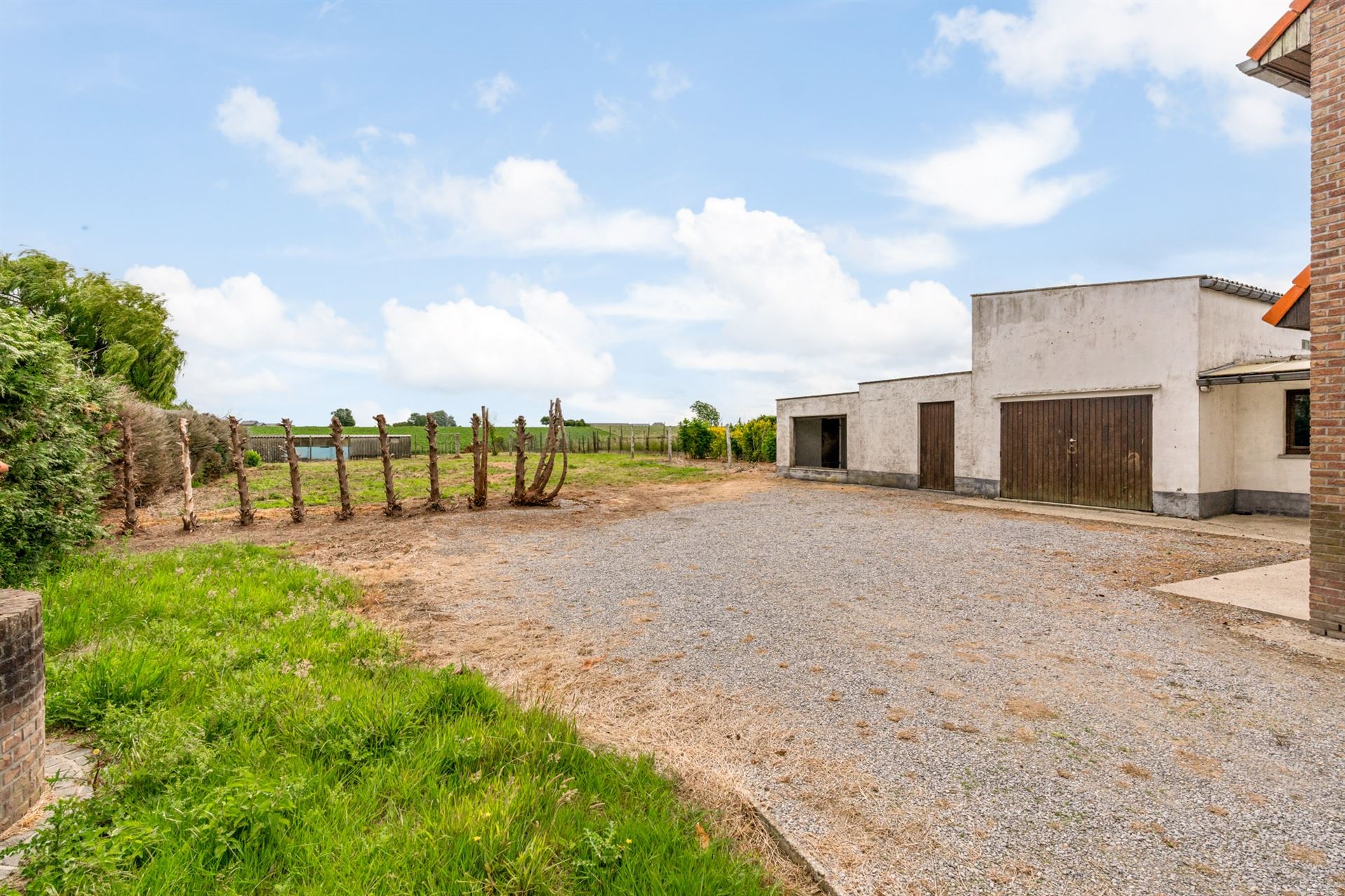 Renovatiewoning met tuin in groene omgeving. foto 5