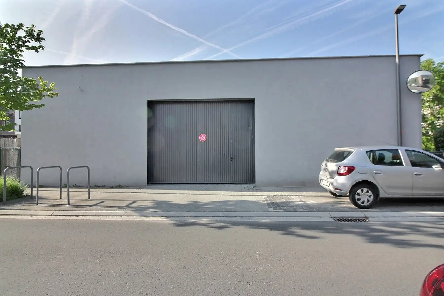 Opslagruimte met kantoor foto 2