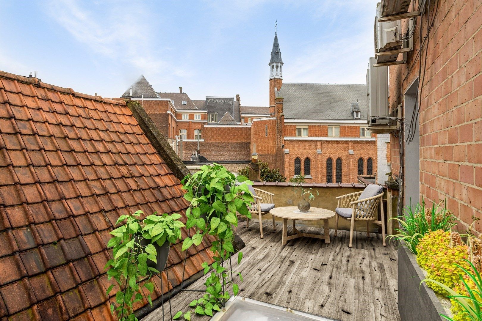 Uniek triplex-appartement in het centrum van Halle foto 13
