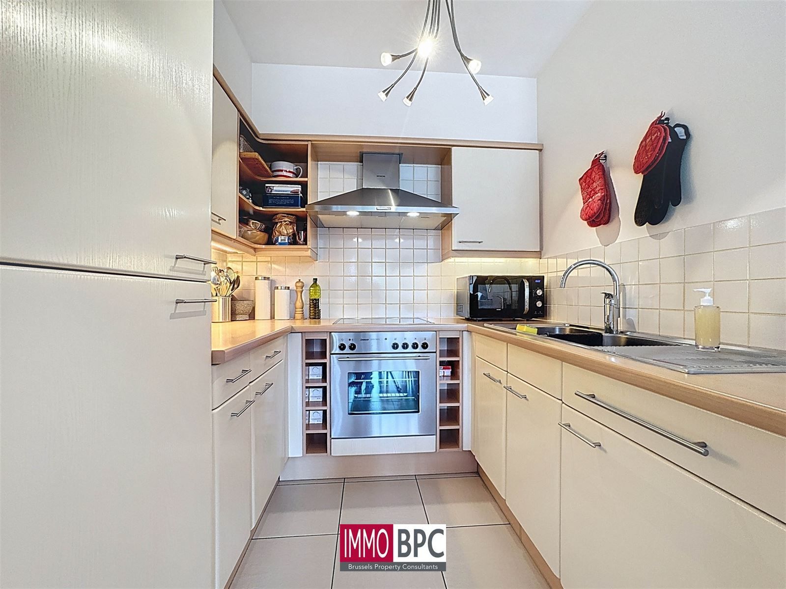 Instapklaar appartement met 2 slaapkamers met  garage  foto 8