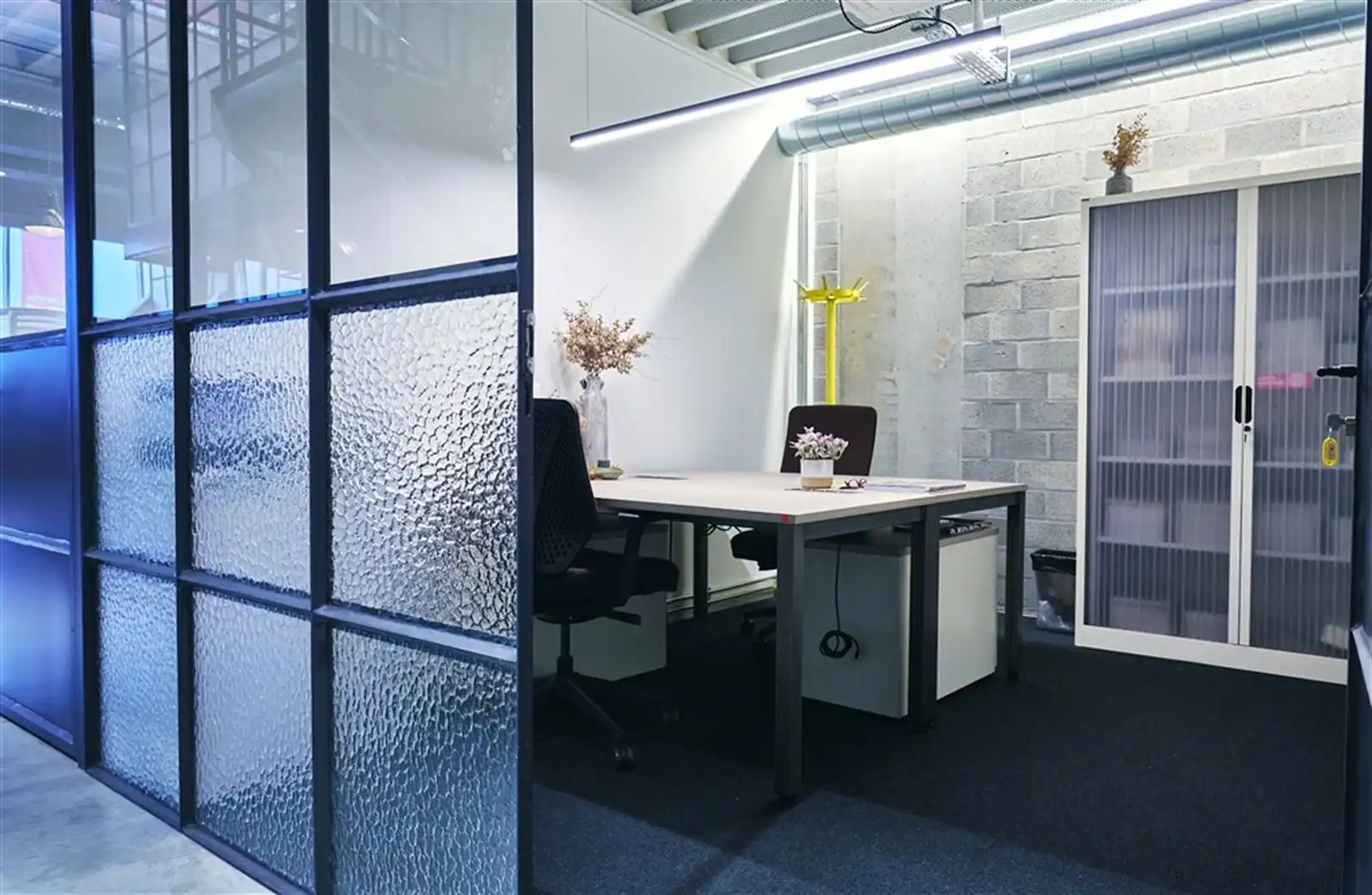 Kantoorgebouw foto 7