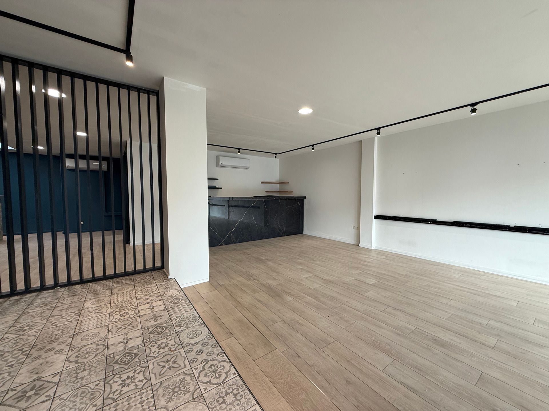 Modern multifunctioneel kantoor vlak naast de schelde foto 5