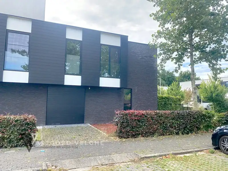 Moderne woning  van 151m² aan de rand van centrum-Genk foto 35