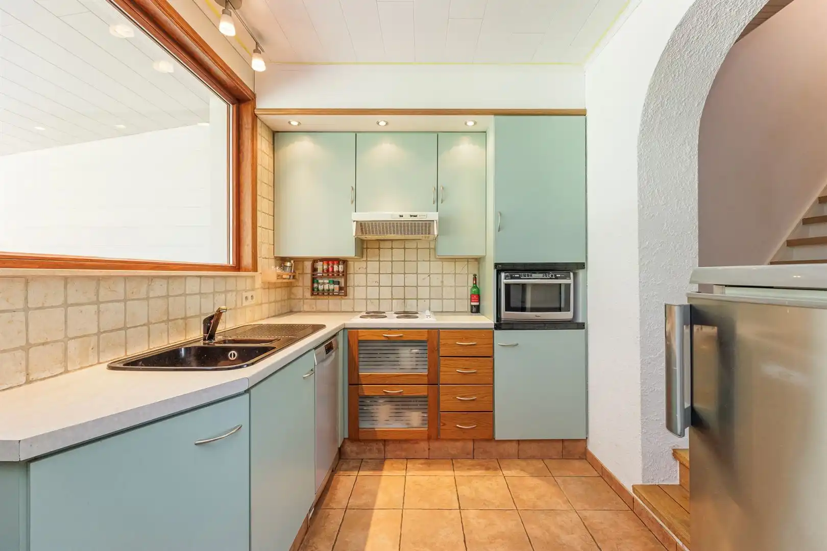 Instapklare HOB met tuin en garage! foto 9