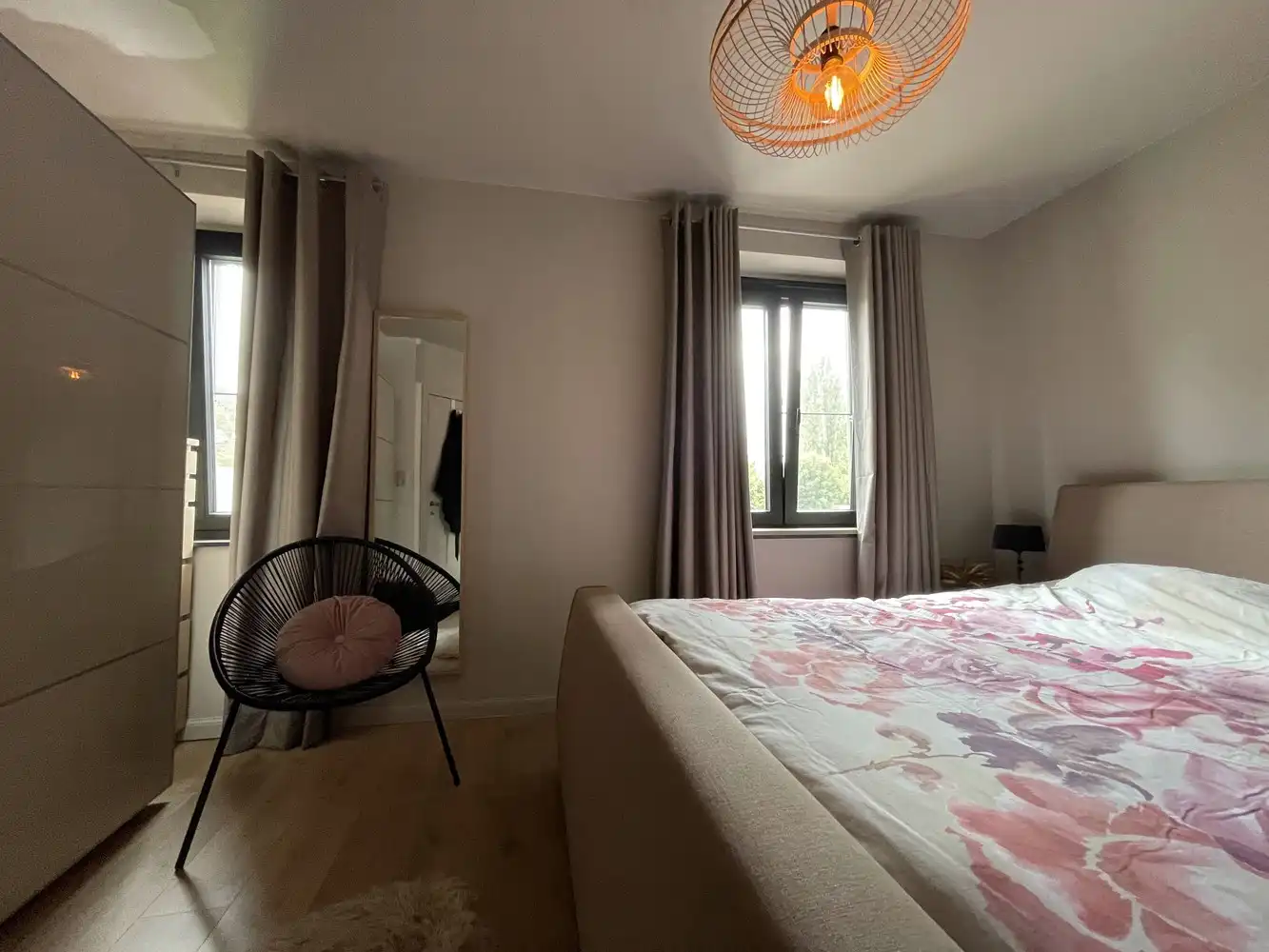 Verrassend ruime en volledig gerenoveerde woning met 3 slaapkamers en tuin foto 18