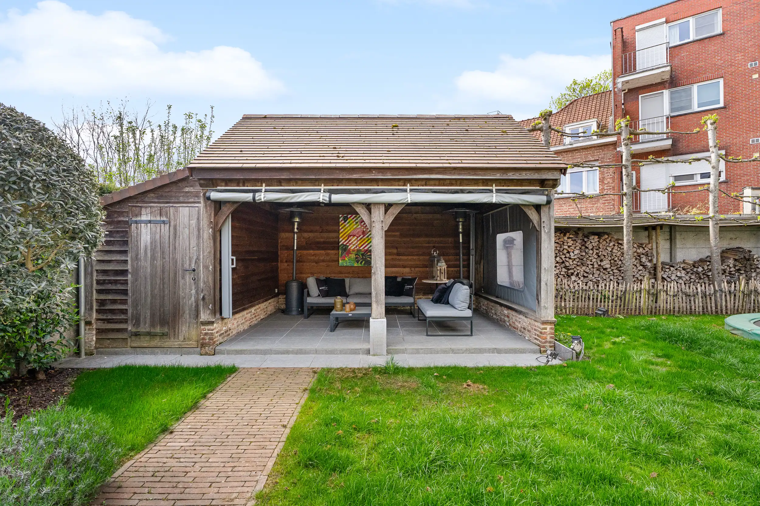Karaktervolle burgerhuis op enkele passen van Zimmerplein foto 33