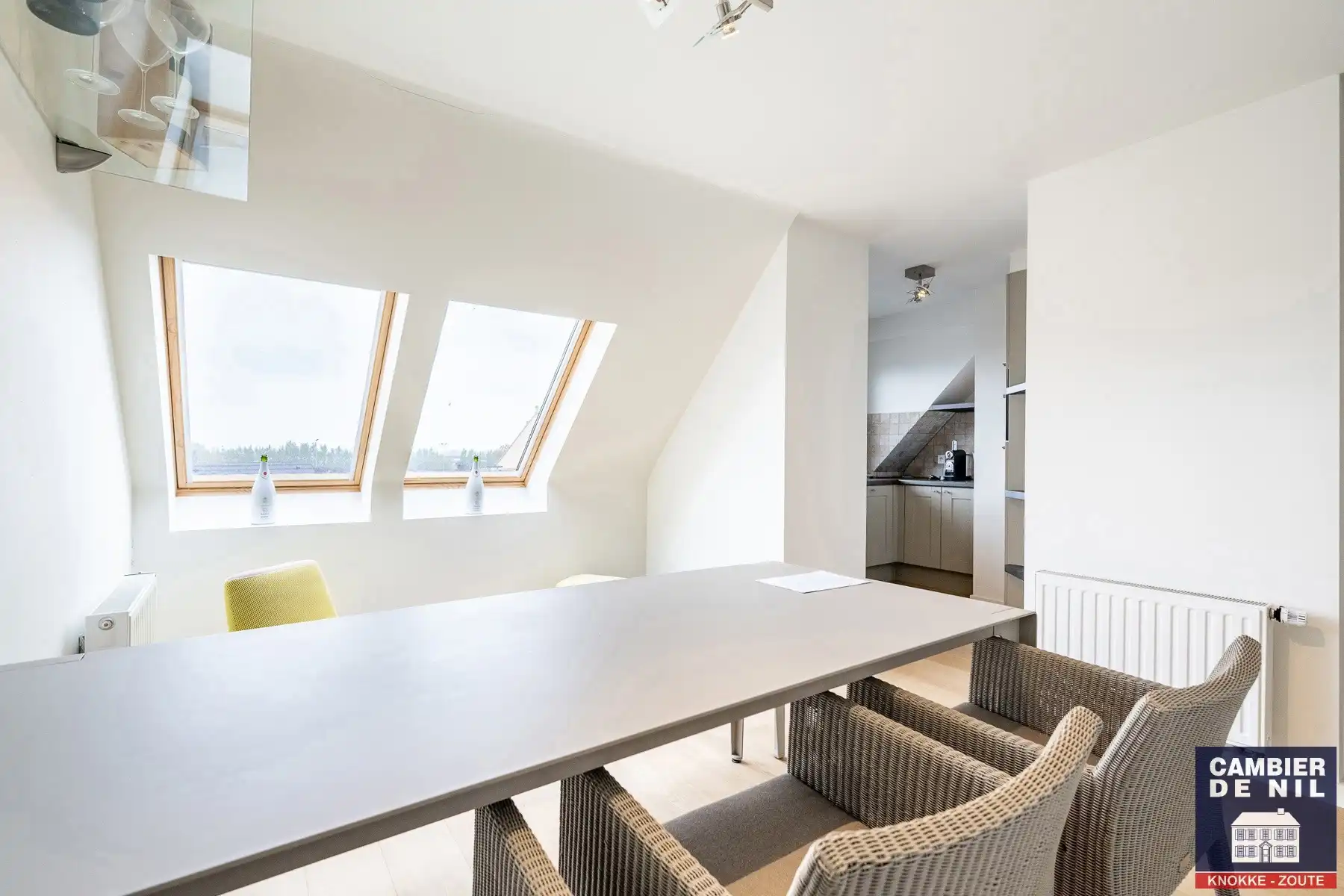 Instapklaar, gemeubeld appartement nabij de zeedijk te Duinbergen foto 7
