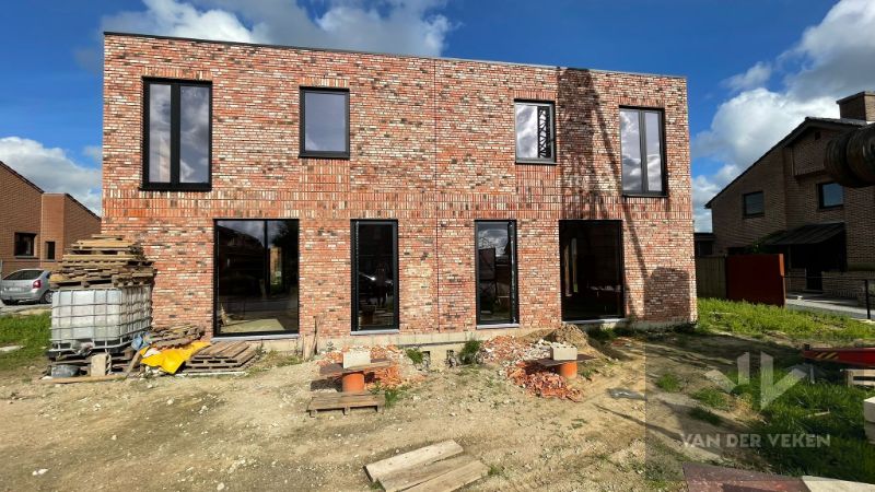 CENTRAAL GELEGEN CASCO NIEUWBOUWWONING MET 3 SLPK foto 18