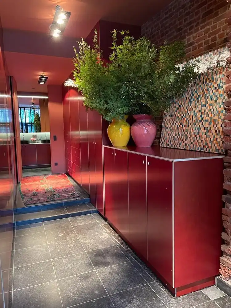 Karaktervolle erfgoedwoning op topligging tegenover de Sint-Gummaruskerk. foto 36