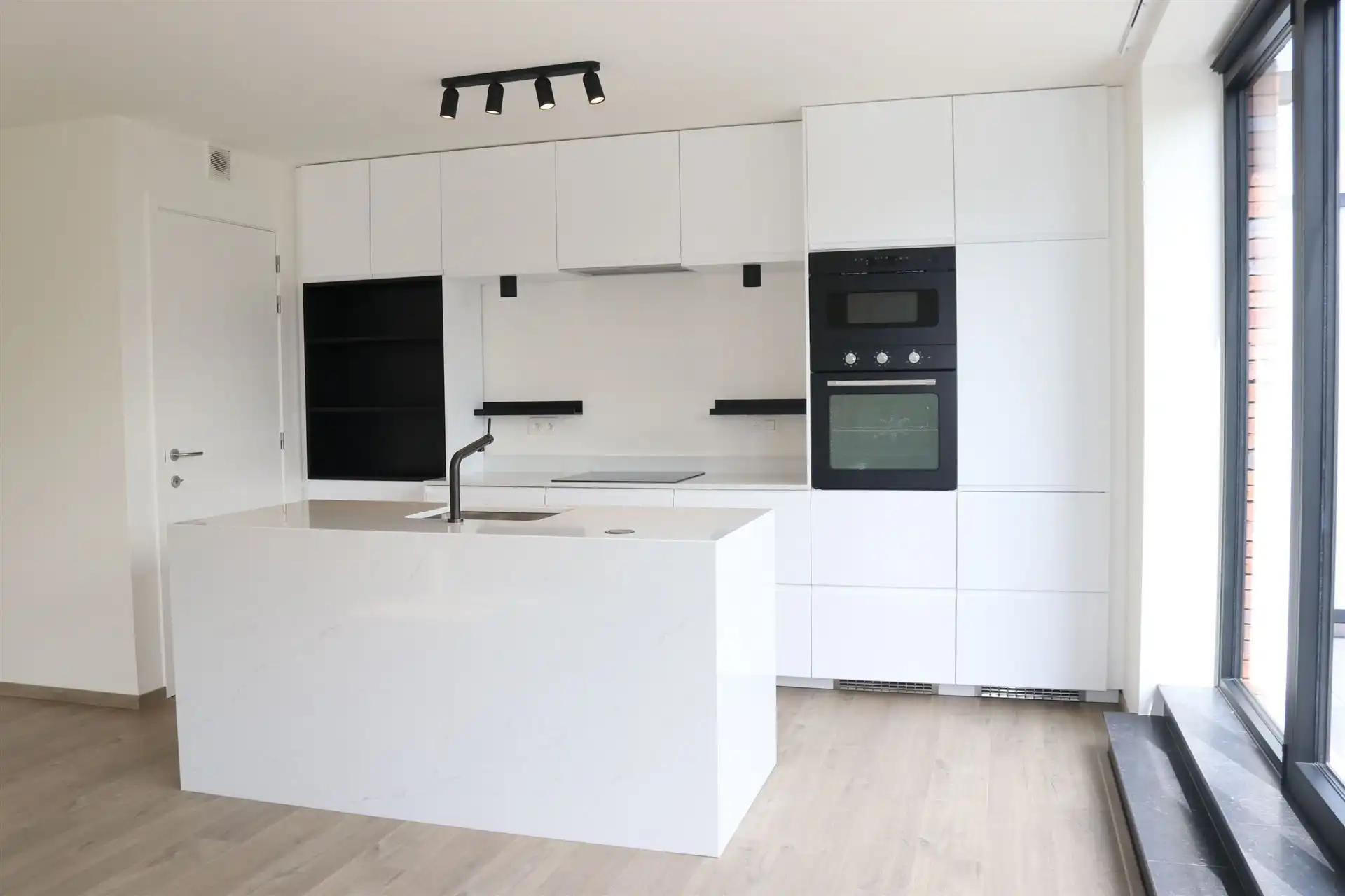 Appartement met 1 slaapkamer en groot terras foto 10