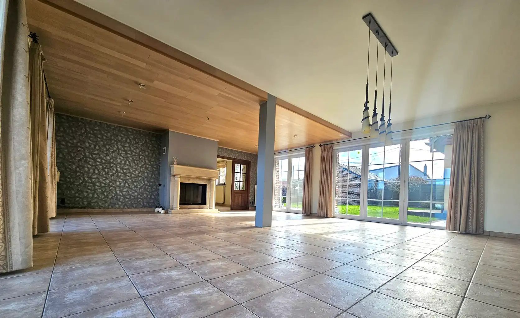 GROTE GERENOVEERDE BOERDERIJ MET APART APPARTEMENT foto 11