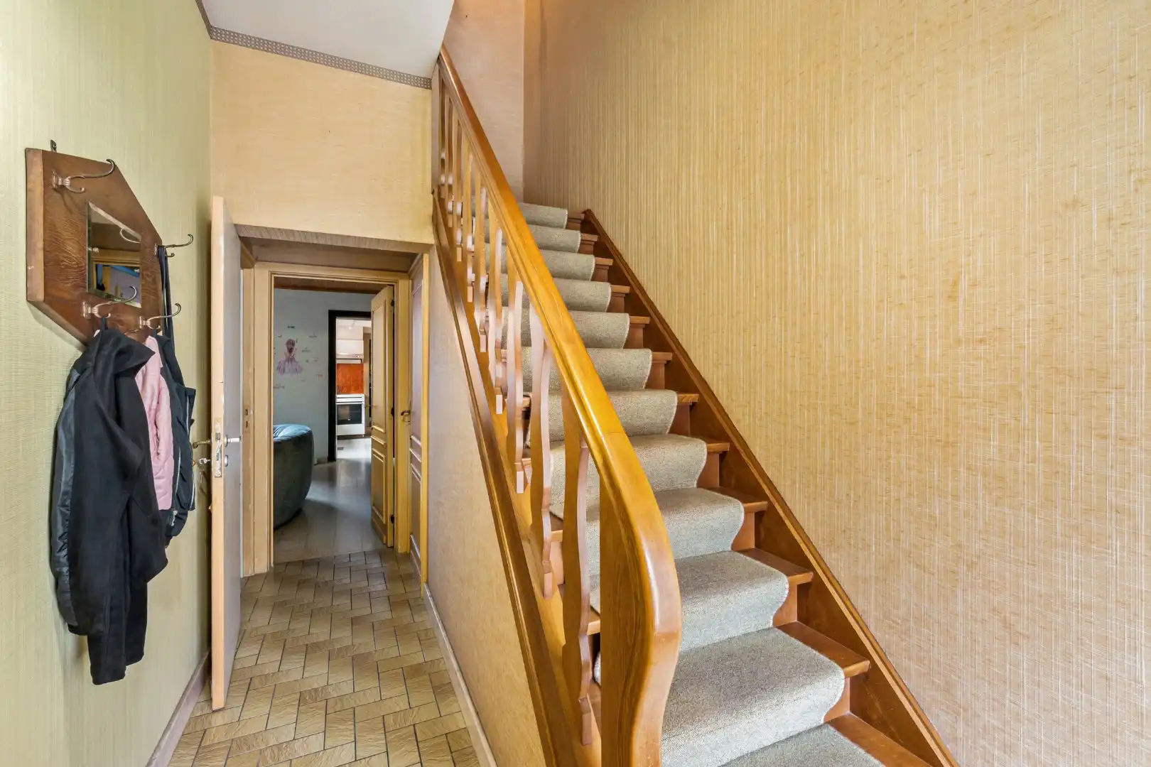 Verzorgde woning met garage, zonnige tuin en 2 slaapkamers in Dadizele-centrum foto 5