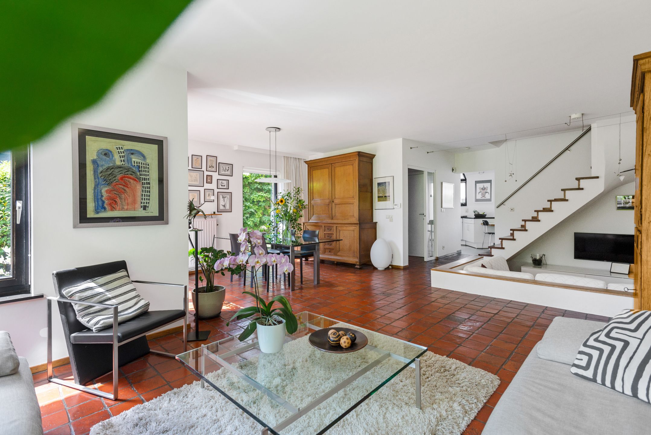 Ruime halfopen woning met schitterende tuin! foto 7