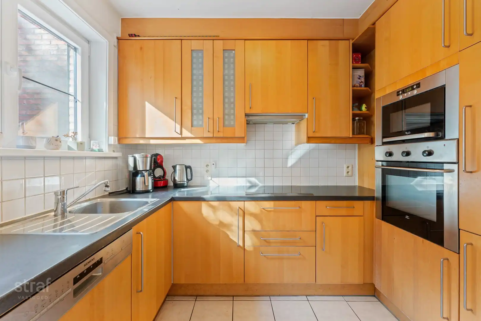 Ruime gezinswoning met 4 slaapkamers, 2 badkamers en tuin foto 5