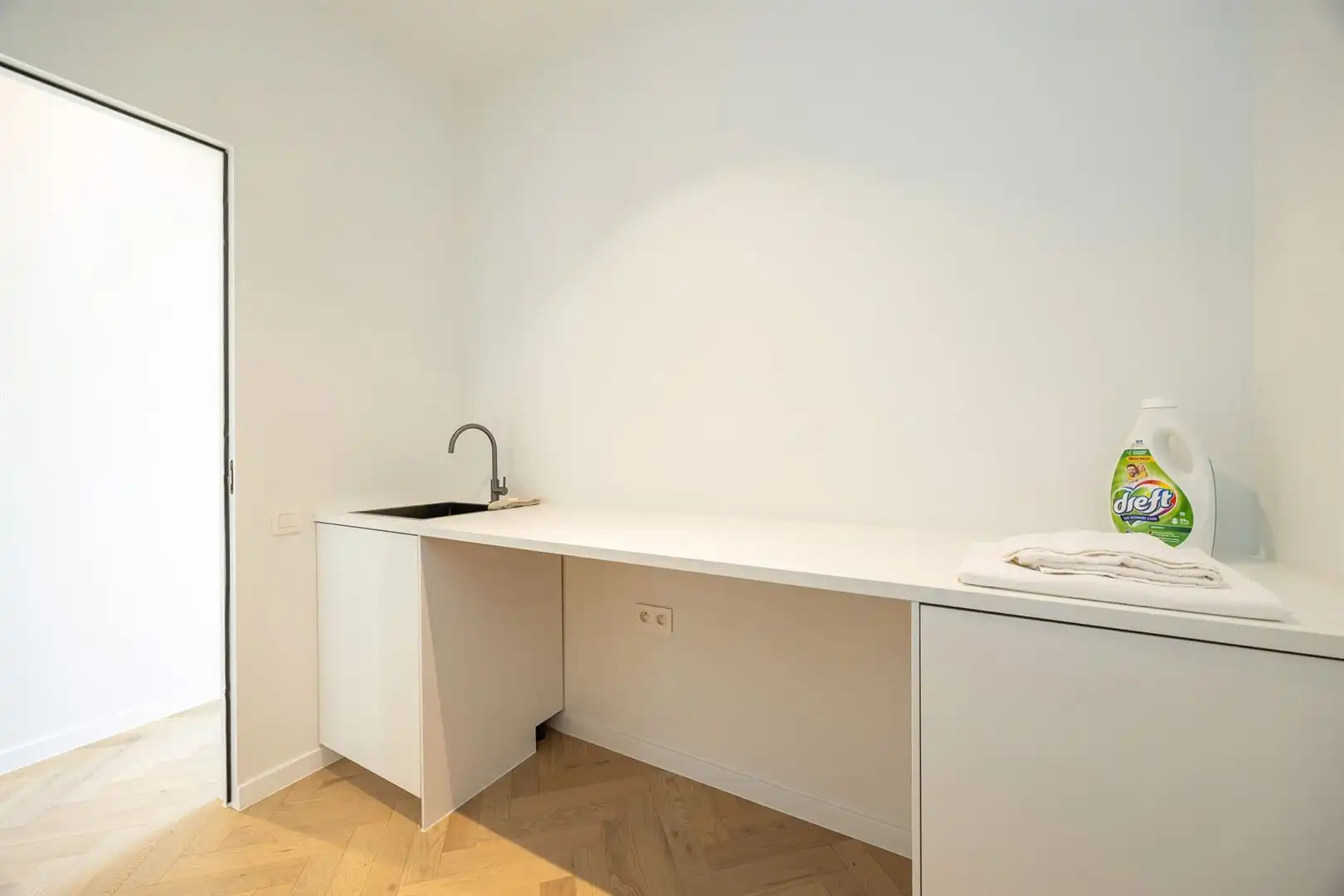 Luxueuze gerenoveerde herenwoning op toplocatie foto 24