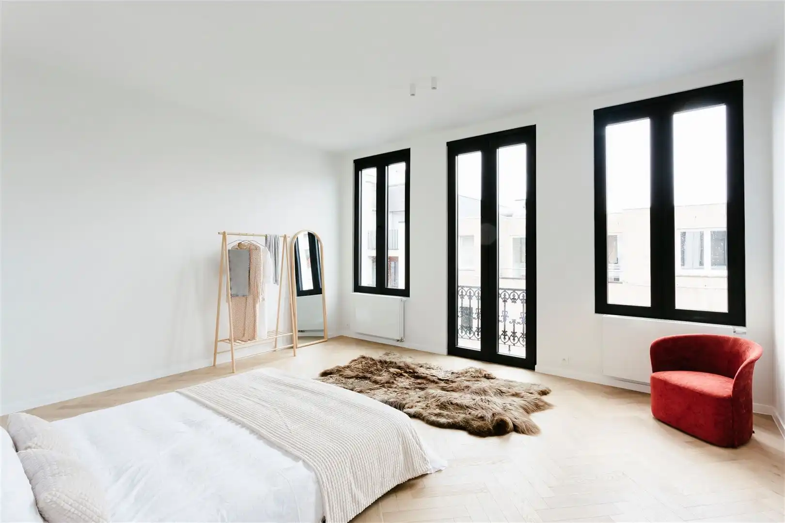 Luxueuze gerenoveerde herenwoning op toplocatie foto 24