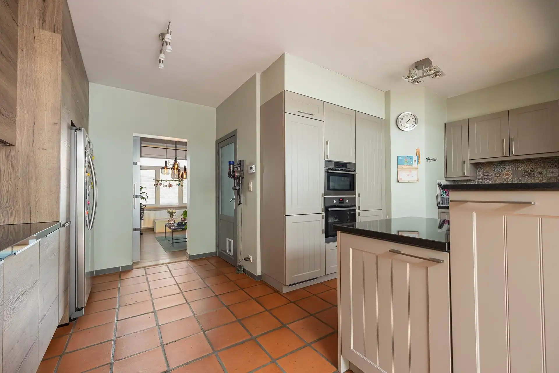 Instapklare halfopen woning met zonnepanelen in de Tuinwijk foto 10