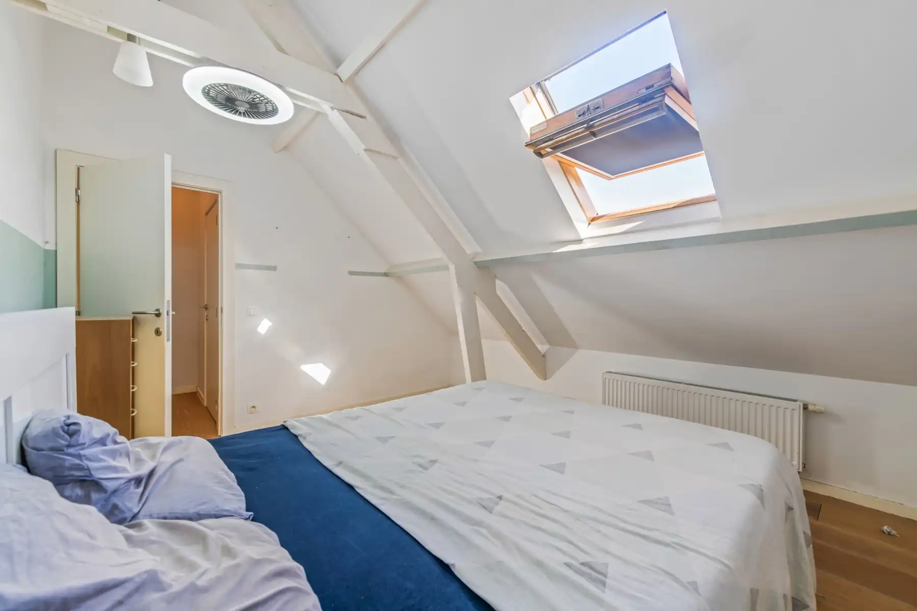 Ruime duplex met zonnig terras en garage/loods foto 20