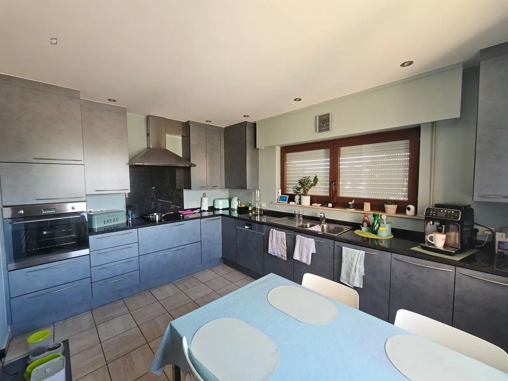 Ruim duplexappartement met garage foto 6