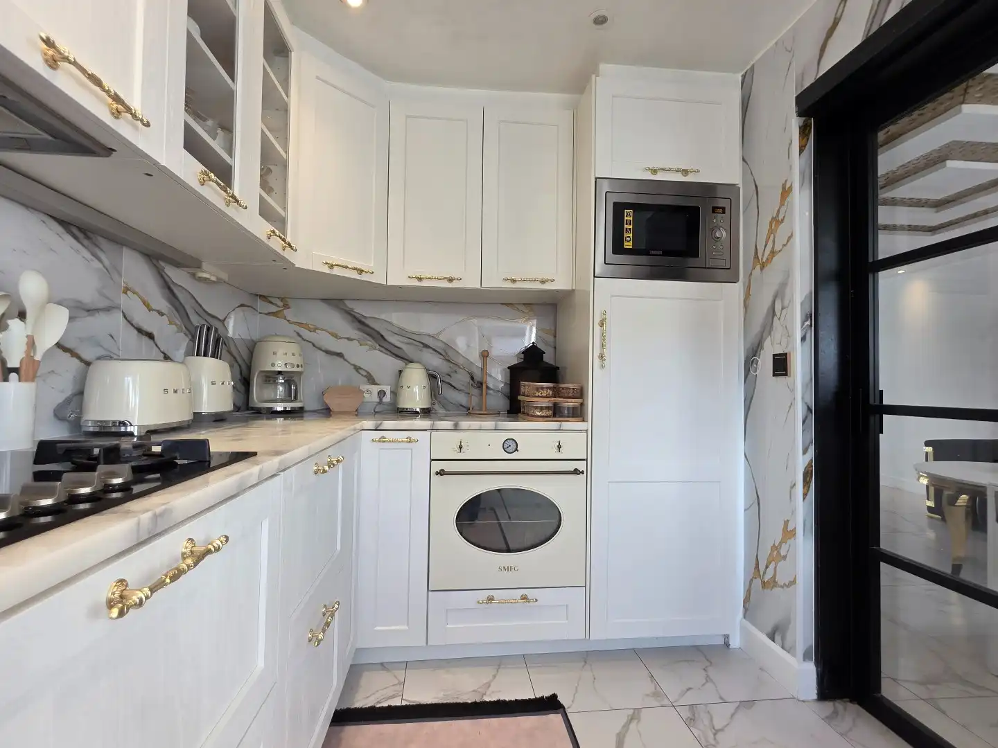 Uniek gerenoveerde 4-slaapkamerwoning op wandelafstand van centrum Kortrijk - EPC A foto 7