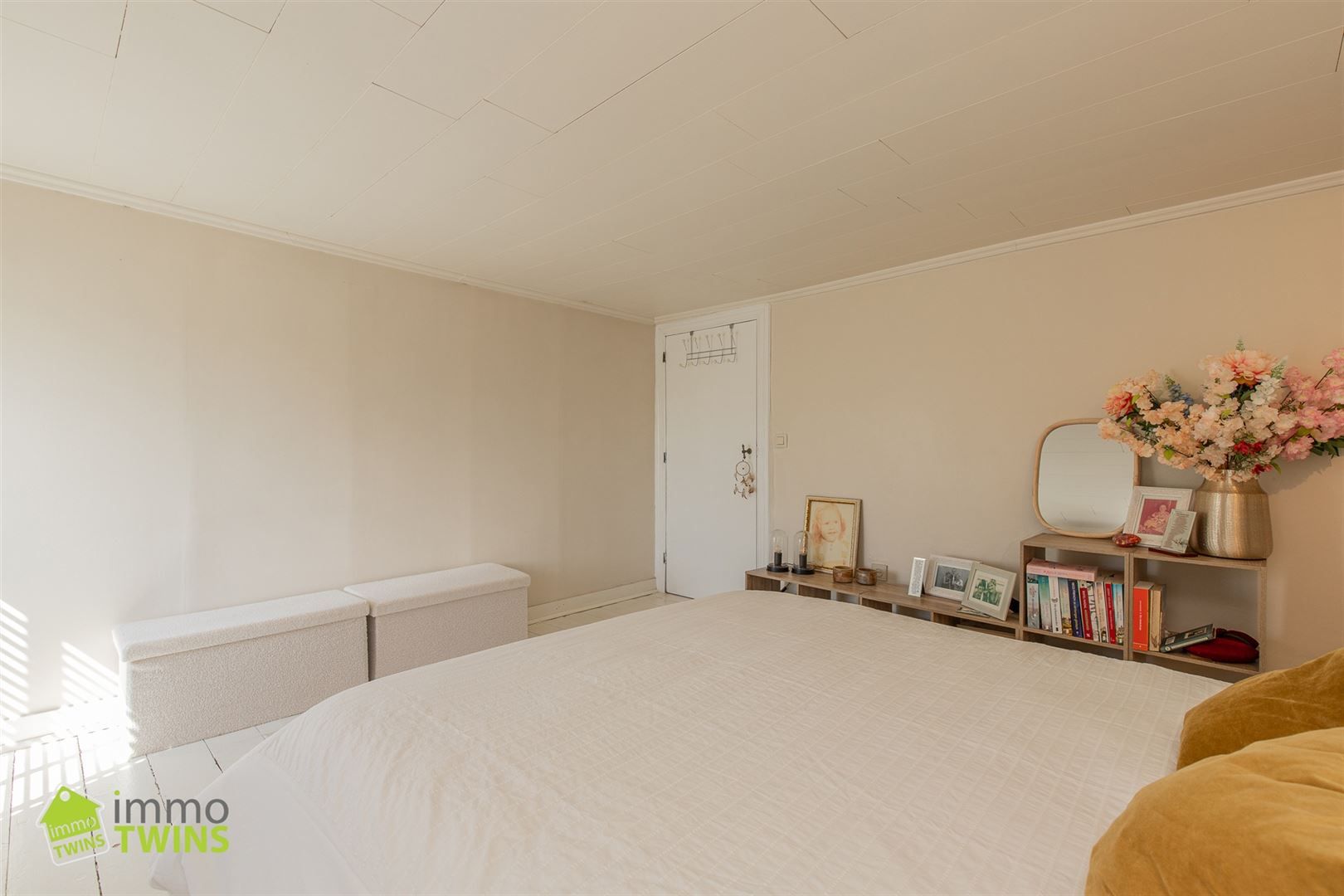 Halfopen bebouwing met karakter, comfort én een droomtuin! foto 12