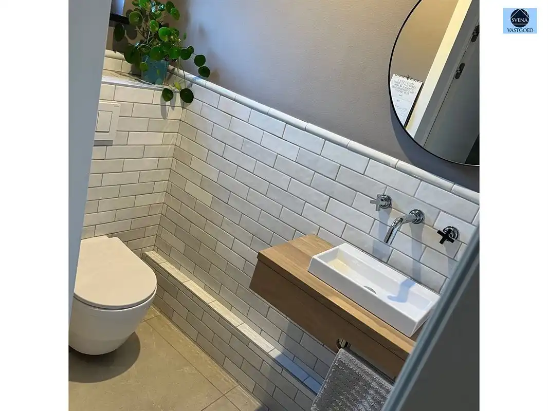 ZEER GOED GELEGEN, MOOIE WONING MET GARAGE foto 12