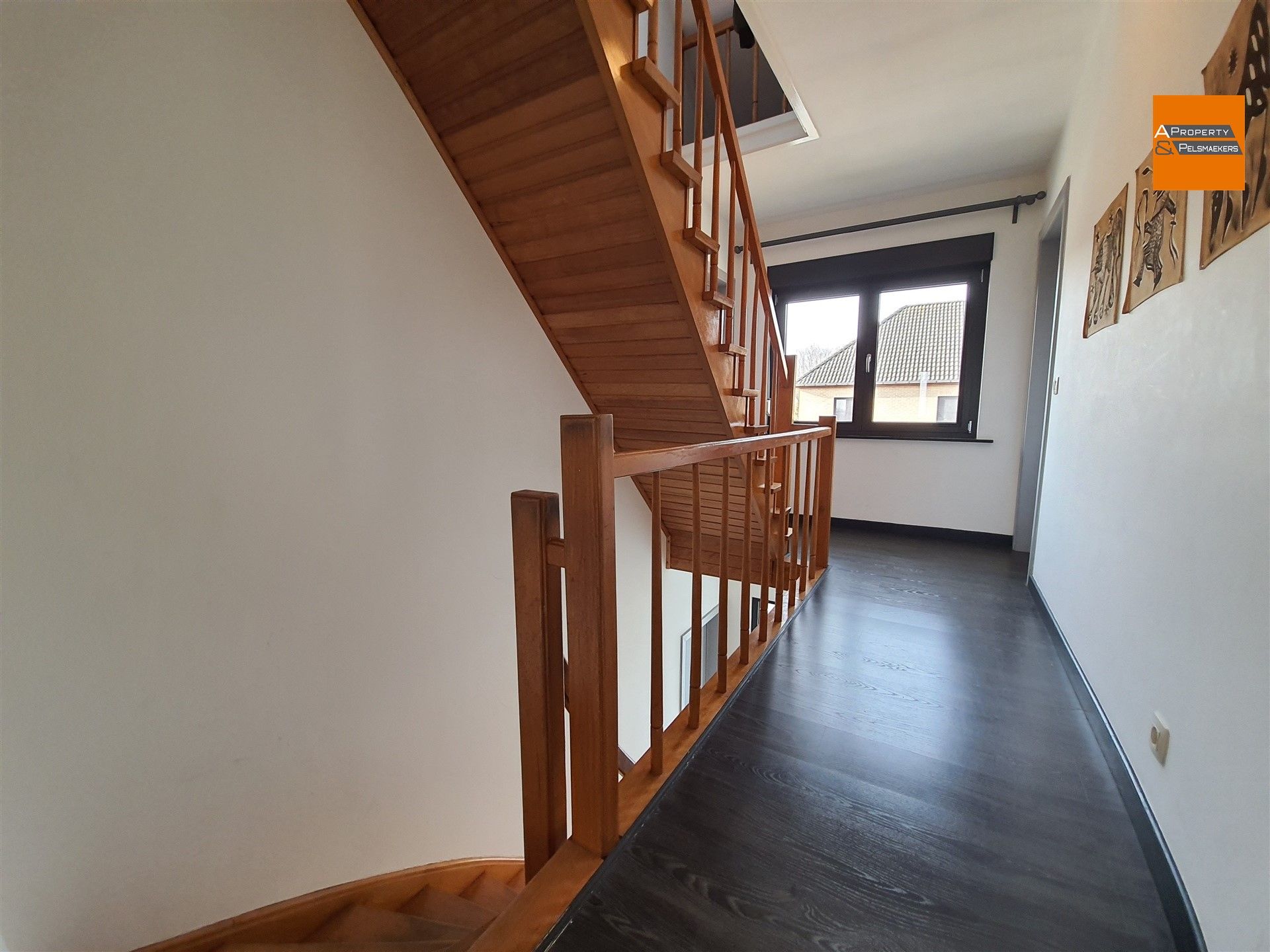 Gerenoveerde Villa met 6 slaapkamers foto 8