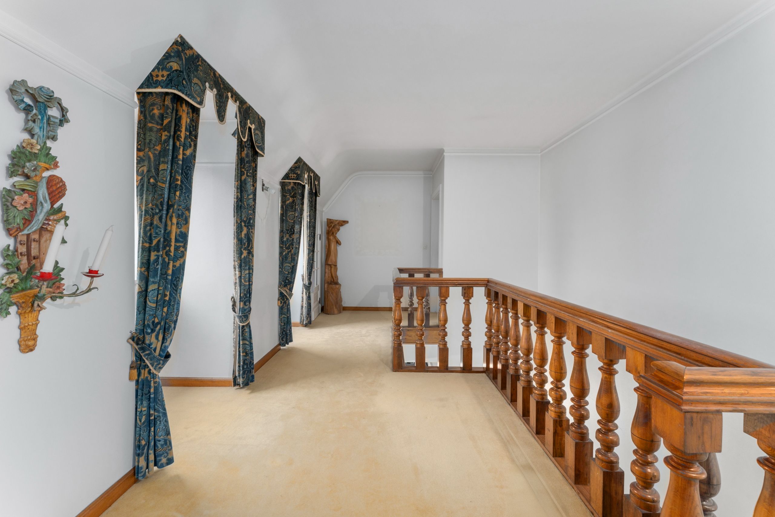 Charmante en ruime te renoveren villa op een perceel van 2.092m2 foto 13